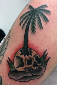 有趣的设计彩色小棕榈树与骷髅手臂纹身图案