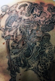 背部有趣的亚洲风格武士战斗纹身图案