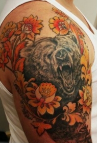 大臂黄色花朵与熊头像彩色纹身图案