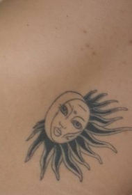 黑色的太阳和月亮纹身图案