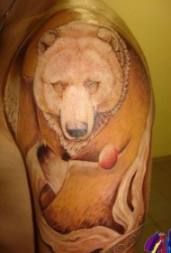 大臂美妙的北极熊纹身图案