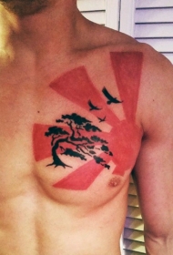 胸部亚洲风格的红太阳和黑色树小鸟纹身图案