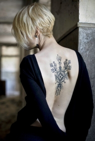 背部黑色的花朵个性纹身图案