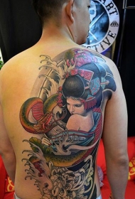 背部亚洲风格的五彩艺妓和蛇纹身图案