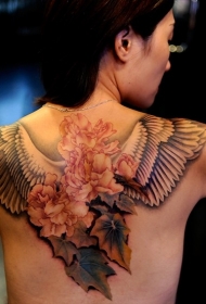 背部自然的彩色花卉与翅膀纹身图案