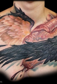 胸部写实风格的鸟的翅膀和心脏彩绘纹身图案