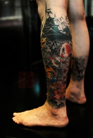 小腿亚洲传统彩色鲤鱼和寺庙纹身图案