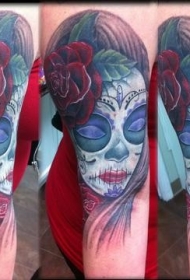 手臂墨西哥传统女性肖像彩色纹身图案