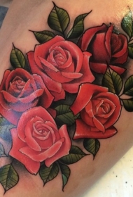 新传统风格彩色美丽的玫瑰腿部纹身图案