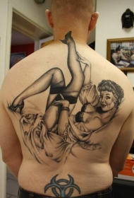 背部黑色的复古女人纹身图案
