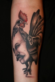 手臂设计彩色母鸡结合男性肖像纹身图案