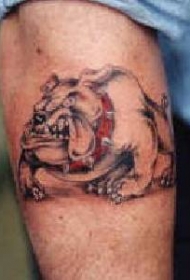 凶恶的狗手臂纹身图案