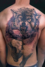 背部写实风格的彩色邪恶狼人纹身图案