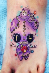 脚背可爱的水彩风格娃娃巫毒娃娃纹身图案