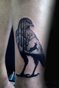 小腿点刺风格黑色鸟形森林和鹿纹身图案