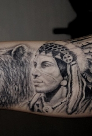 印度战士和熊手臂纹身图案