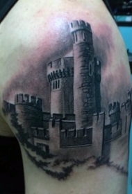 写实的黑白中世纪城堡大臂纹身图案