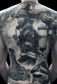 背部黑色的消防员为主题纹身图案