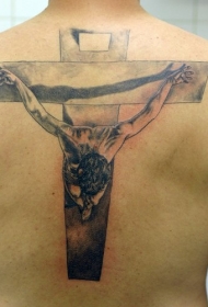 背部耶稣与十字架纹身图案