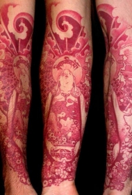 手臂独特的红色佛像纹身图案