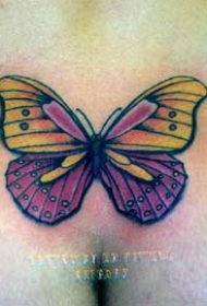 腹部紫色和黄色蝴蝶纹身图案