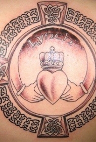 背部伟大的凯尔特爱尔兰徽章纹身图案