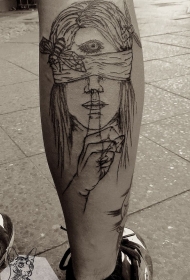小腿素描风格黑色线条妇女与绷带和蜜蜂纹身图案