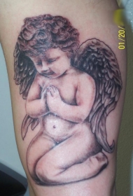 祈祷的小天使宝宝纹身图案
