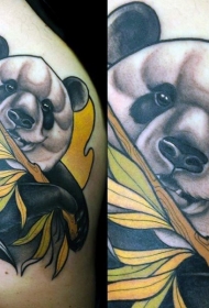 大腿全新风格彩色熊猫纹身图案