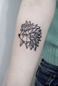 手臂有趣的几何折纸刺猬点刺纹身图案