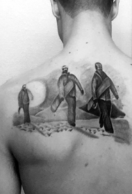 背部一群滑雪的人纹身图案