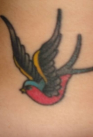 经典的彩色燕子纹身图案