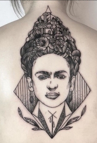 背部雕刻风格黑色点刺有趣的女人与城堡纹身图案