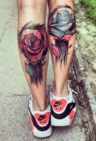 小腿难以置信的彩色大花纹身图案