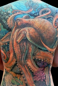 背部华丽的彩色大面积章鱼纹身图案