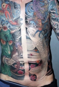 男性腹部般若魔鬼和锦鲤彩色纹身图案