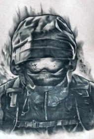 背部现代士兵黑色纹身图案