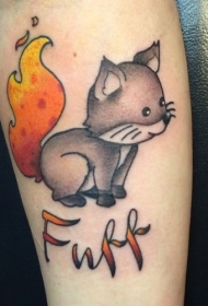 小小的可爱卡通小狐狸与字母纹身图案