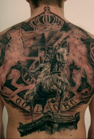 背部梦幻彩绘华丽的英国战士纹身图案