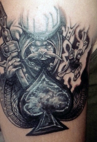 手臂梦幻精灵和黑桃符号个性纹身图案