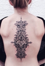 背部各种观赏花卉黑色点刺纹身图案