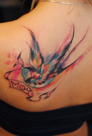背部水彩画小鸟和字母纹身图案