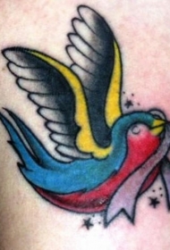 彩色的燕子与丝带纹身图案