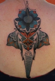 背部插画风格彩色的大象头像纹身图案