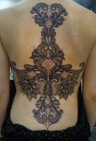 女生背部奇妙的花卉蕾丝黑灰纹身图案