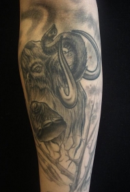 很酷写实的灰色猛犸象手臂纹身图案
