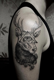 大臂雕刻风格黑色人的眼睛和三角形纹身图案