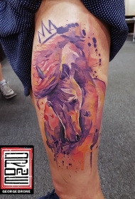 大腿彩色泼墨美丽的马纹身图案
