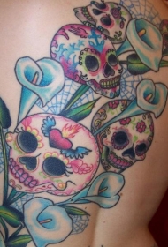 背部有趣的卡通墨西哥传统骷髅和花朵纹身图案
