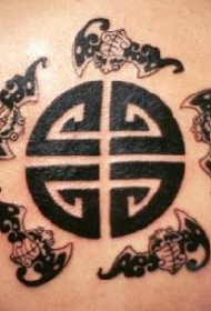 亚洲风格的凯尔特符号纹身图案